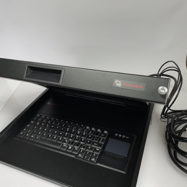 Avocent ECS17KMM-205 TFT Monitor (17 Zoll) Rack Console (VGA, LCD)